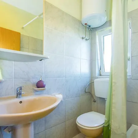 Apartment Kastel Gomilica Primorska Ulica Ii Trogir